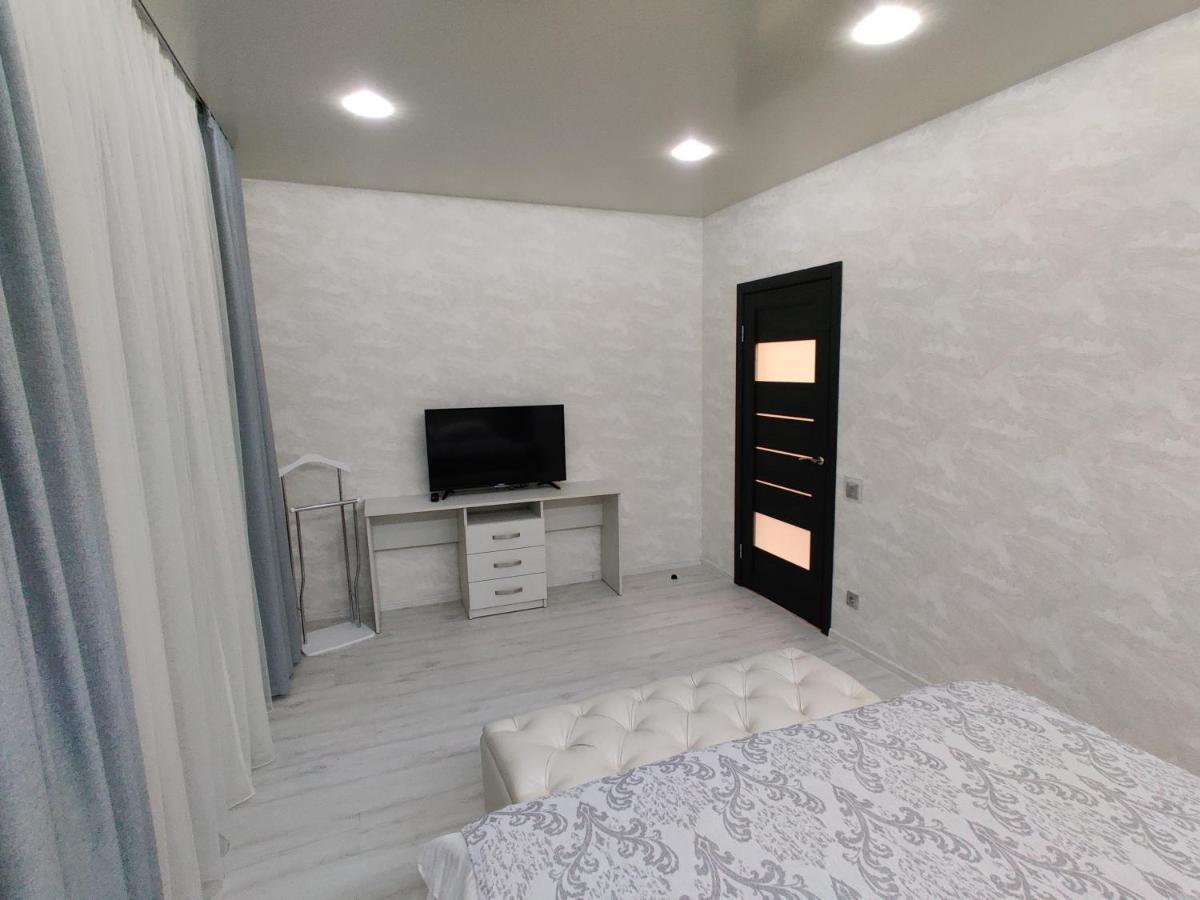 Apartmán Yarovytsya Vip In The Center Luck Exteriér fotografie